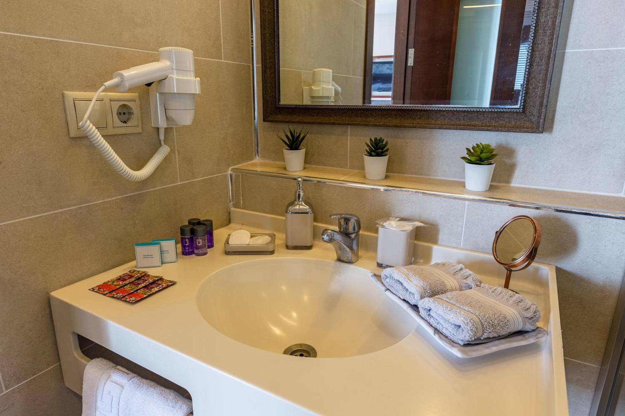 Menar Hotel&Suites -Old City Sultanahmet อิสตันบูล ห้อง รูปภาพ